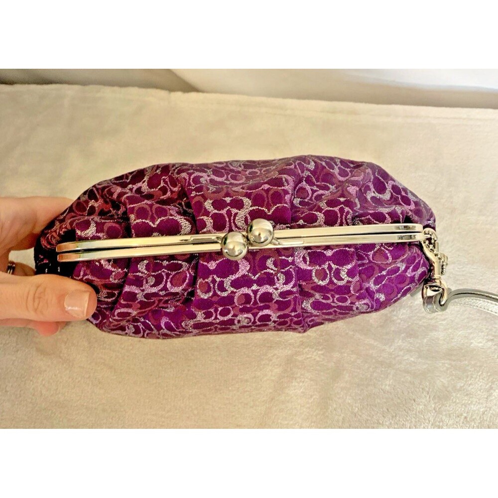 Coach Signature Optic Lurex Purple Silver Kisslock Large Clutch Wristlet Y2K - Picture 5 of 16